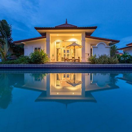 Villa Bougainvillea HHQ Exteriör bild
