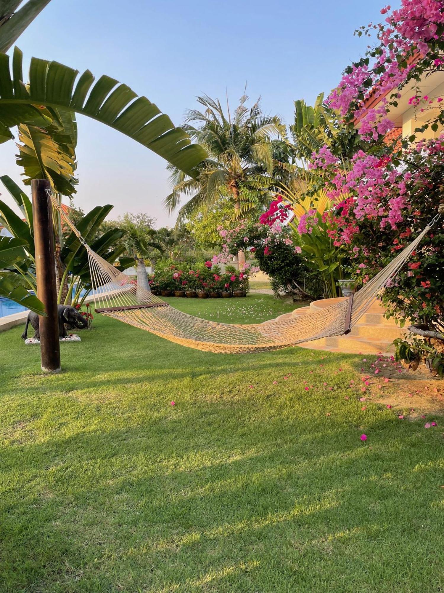Villa Bougainvillea HHQ Exteriör bild